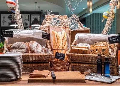 烘焙原材料供應商的全國連鎖與網(wǎng)絡(luò)游戲服務(wù)的跨界融合